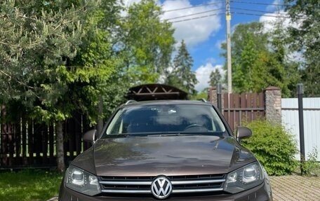 Volkswagen Touareg III, 2012 год, 1 950 000 рублей, 2 фотография