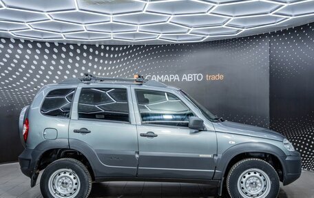 Chevrolet Niva I рестайлинг, 2017 год, 647 000 рублей, 5 фотография