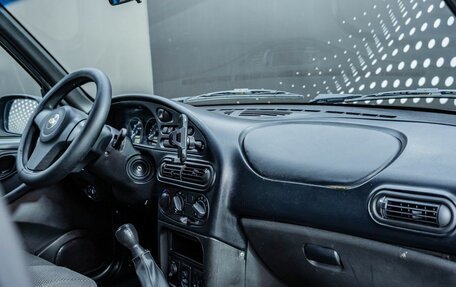 Chevrolet Niva I рестайлинг, 2017 год, 647 000 рублей, 12 фотография