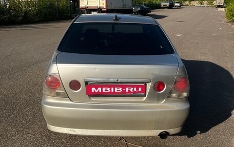 Toyota Altezza, 1999 год, 750 000 рублей, 5 фотография