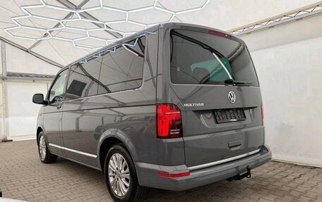 Volkswagen Multivan T6 рестайлинг, 2023 год, 4 300 000 рублей, 10 фотография