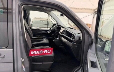 Volkswagen Multivan T6 рестайлинг, 2023 год, 4 300 000 рублей, 20 фотография