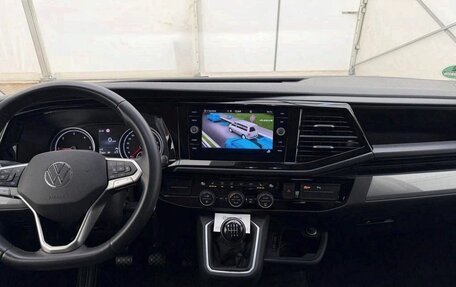 Volkswagen Multivan T6 рестайлинг, 2023 год, 4 300 000 рублей, 27 фотография