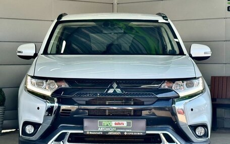 Mitsubishi Outlander III рестайлинг 3, 2021 год, 2 499 000 рублей, 2 фотография