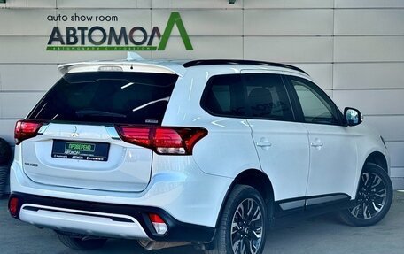 Mitsubishi Outlander III рестайлинг 3, 2021 год, 2 499 000 рублей, 6 фотография