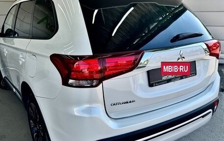 Mitsubishi Outlander III рестайлинг 3, 2021 год, 2 499 000 рублей, 7 фотография