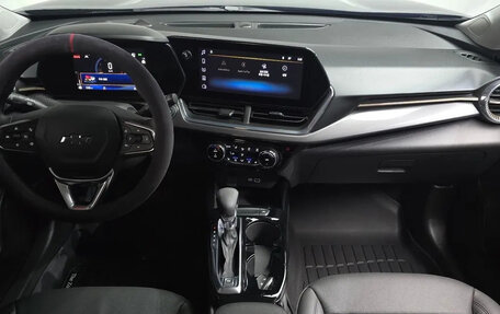 Chevrolet Trax, 2024 год, 2 230 000 рублей, 6 фотография