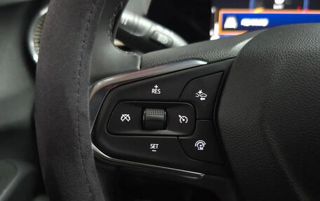 Chevrolet Trax, 2024 год, 2 230 000 рублей, 13 фотография