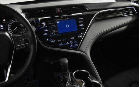 Toyota Camry, 2019 год, 2 489 000 рублей, 23 фотография