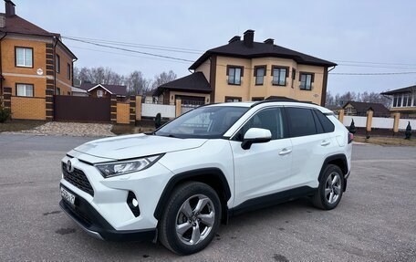 Toyota RAV4, 2019 год, 2 999 000 рублей, 3 фотография