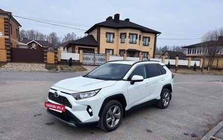 Toyota RAV4, 2019 год, 2 999 000 рублей, 4 фотография