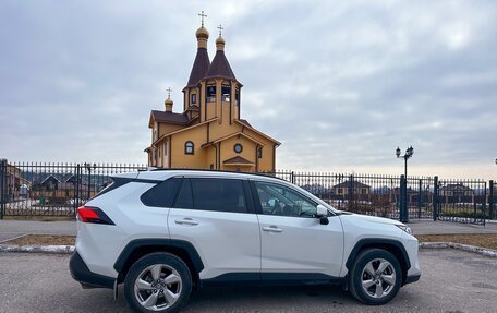 Toyota RAV4, 2019 год, 2 999 000 рублей, 13 фотография