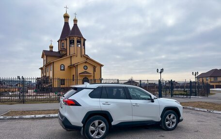 Toyota RAV4, 2019 год, 2 999 000 рублей, 11 фотография
