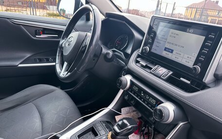 Toyota RAV4, 2019 год, 2 999 000 рублей, 27 фотография