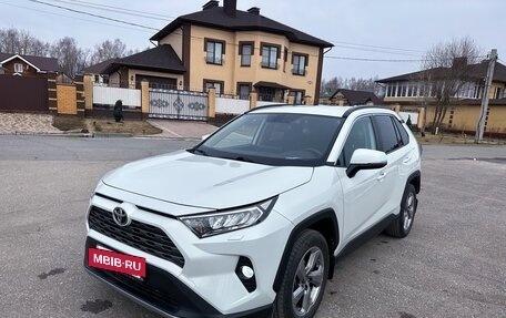 Toyota RAV4, 2019 год, 2 999 000 рублей, 22 фотография