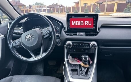 Toyota RAV4, 2019 год, 2 999 000 рублей, 26 фотография