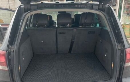 Volkswagen Touareg III, 2003 год, 680 000 рублей, 2 фотография