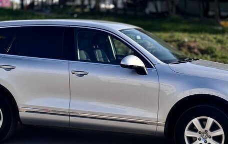 Volkswagen Touareg III, 2011 год, 1 800 000 рублей, 4 фотография