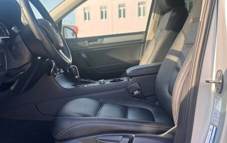 Volkswagen Touareg III, 2011 год, 1 800 000 рублей, 12 фотография