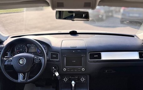 Volkswagen Touareg III, 2011 год, 1 800 000 рублей, 14 фотография