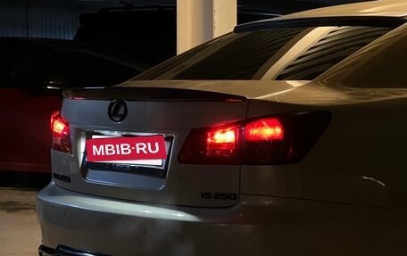 Lexus IS II рестайлинг 2, 2007 год, 1 750 000 рублей, 19 фотография