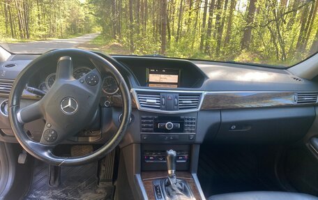 Mercedes-Benz E-Класс, 2011 год, 1 050 000 рублей, 9 фотография