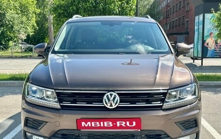 Volkswagen Tiguan II, 2018 год, 2 690 000 рублей, 13 фотография