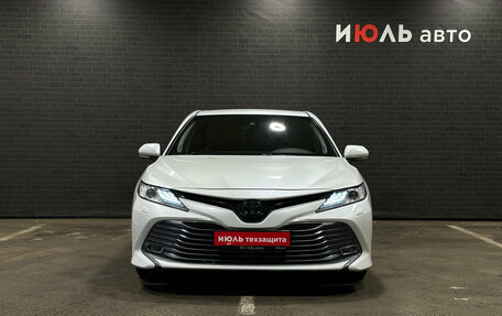 Toyota Camry, 2019 год, 2 900 000 рублей, 2 фотография
