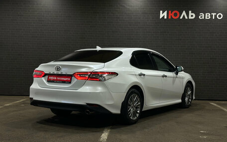 Toyota Camry, 2019 год, 2 900 000 рублей, 5 фотография