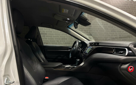 Toyota Camry, 2019 год, 2 900 000 рублей, 11 фотография
