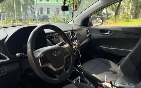 Hyundai Solaris II рестайлинг, 2018 год, 570 000 рублей, 7 фотография