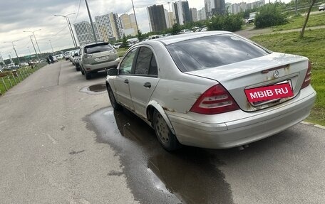 Mercedes-Benz C-Класс, 2000 год, 240 000 рублей, 3 фотография