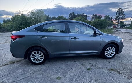 Hyundai Solaris II рестайлинг, 2018 год, 1 400 000 рублей, 12 фотография