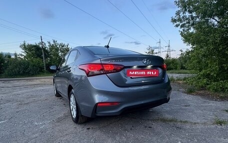 Hyundai Solaris II рестайлинг, 2018 год, 1 400 000 рублей, 8 фотография
