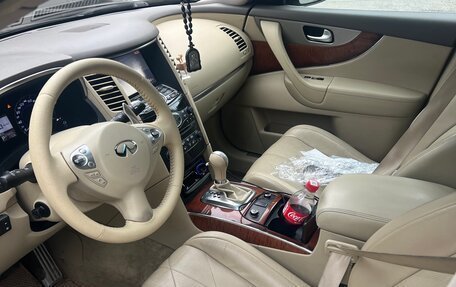 Infiniti QX70, 2014 год, 1 750 000 рублей, 7 фотография