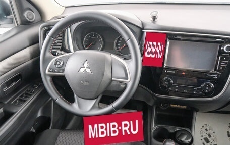 Mitsubishi Outlander III рестайлинг 3, 2013 год, 1 349 000 рублей, 10 фотография