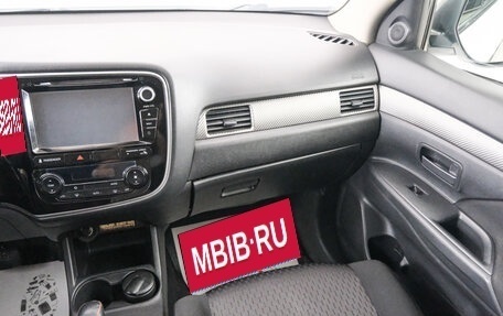 Mitsubishi Outlander III рестайлинг 3, 2013 год, 1 349 000 рублей, 12 фотография