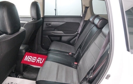 Mitsubishi Outlander III рестайлинг 3, 2013 год, 1 349 000 рублей, 21 фотография