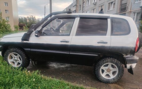 Chevrolet Niva I рестайлинг, 2003 год, 350 000 рублей, 3 фотография