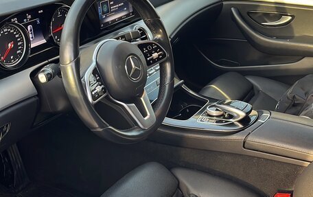 Mercedes-Benz E-Класс, 2019 год, 3 200 000 рублей, 7 фотография