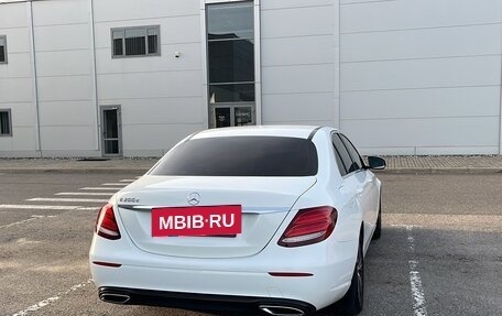 Mercedes-Benz E-Класс, 2019 год, 3 200 000 рублей, 5 фотография