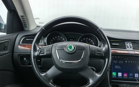 Skoda Superb III рестайлинг, 2012 год, 1 150 000 рублей, 13 фотография