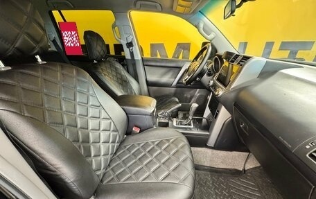Toyota Land Cruiser Prado 150 рестайлинг 2, 2012 год, 2 299 000 рублей, 22 фотография
