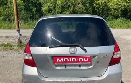 Honda Fit III, 2001 год, 245 000 рублей, 4 фотография