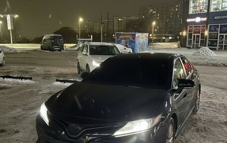 Toyota Camry, 2019 год, 2 250 000 рублей, 3 фотография