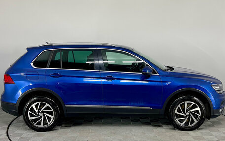 Volkswagen Tiguan II, 2018 год, 2 590 000 рублей, 4 фотография