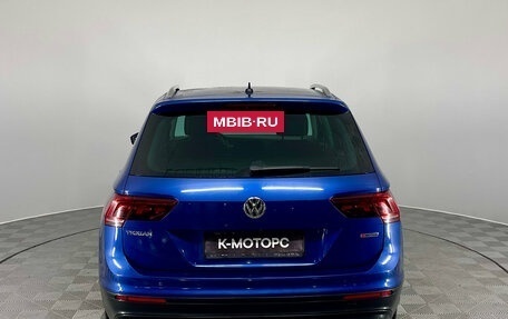 Volkswagen Tiguan II, 2018 год, 2 590 000 рублей, 6 фотография