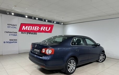 Volkswagen Jetta VI, 2010 год, 525 000 рублей, 2 фотография
