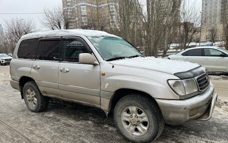 Toyota Land Cruiser 100 рестайлинг 2, 2001 год, 1 200 000 рублей, 2 фотография