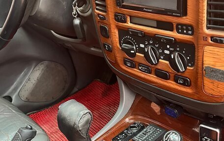 Toyota Land Cruiser 100 рестайлинг 2, 2001 год, 1 200 000 рублей, 4 фотография